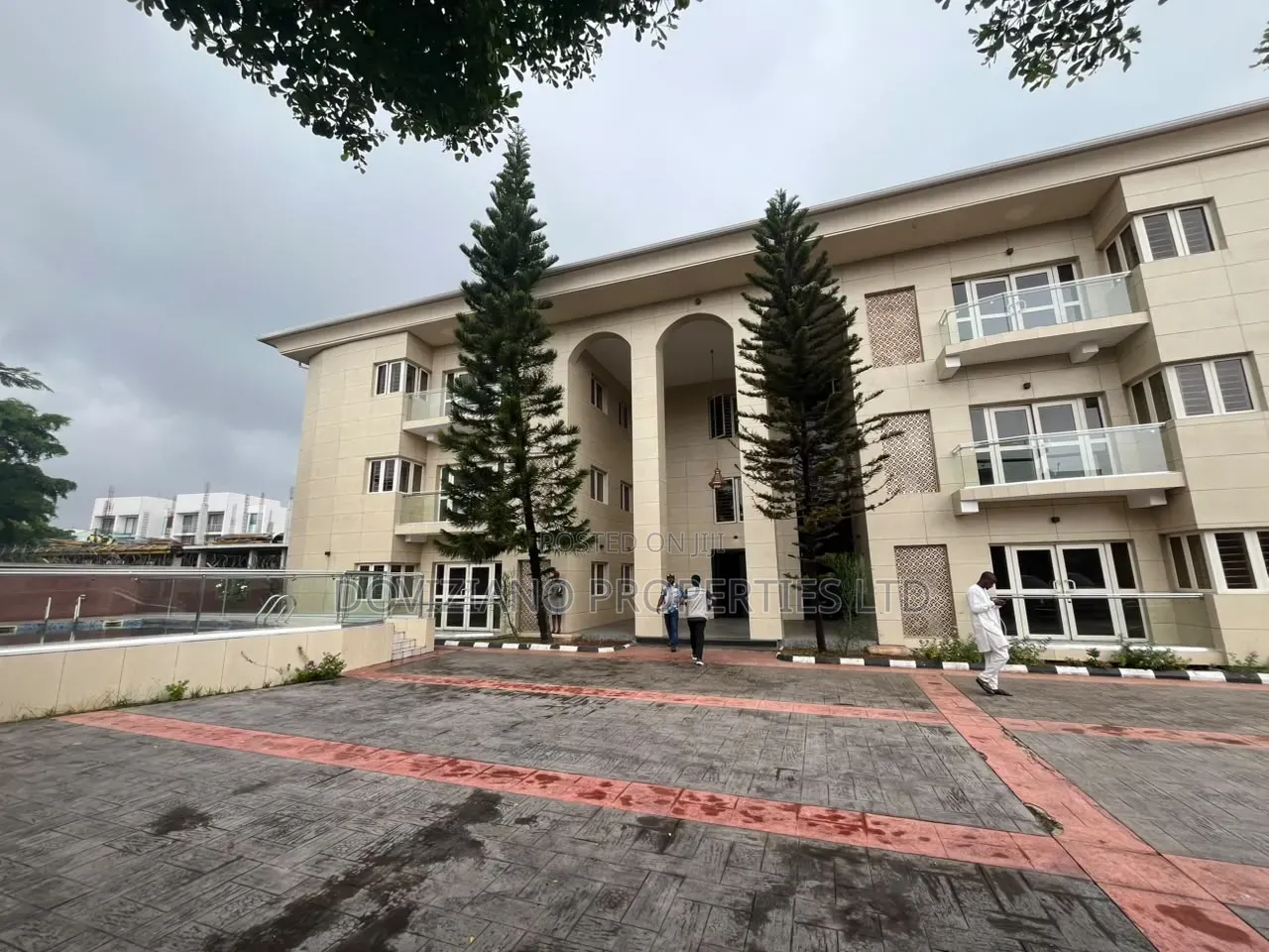 4bdrm Apartment in Banana Island for rent