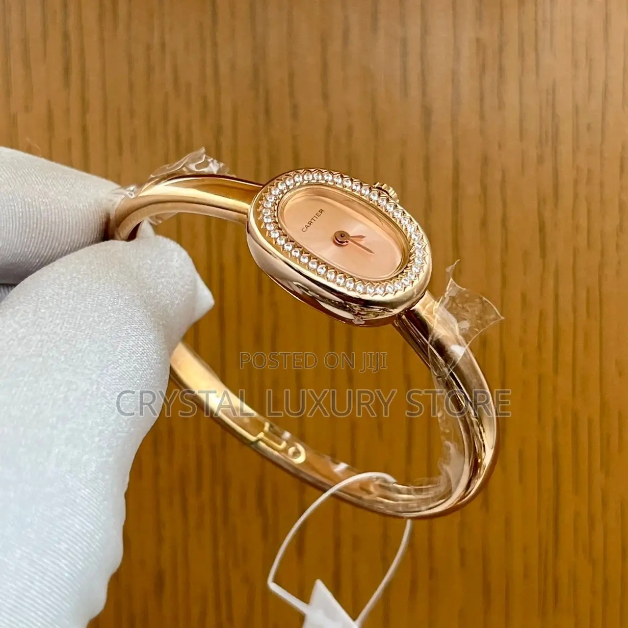 Cartier Quality Luxury Ladies Chain Strap Stone Head Wristwatch