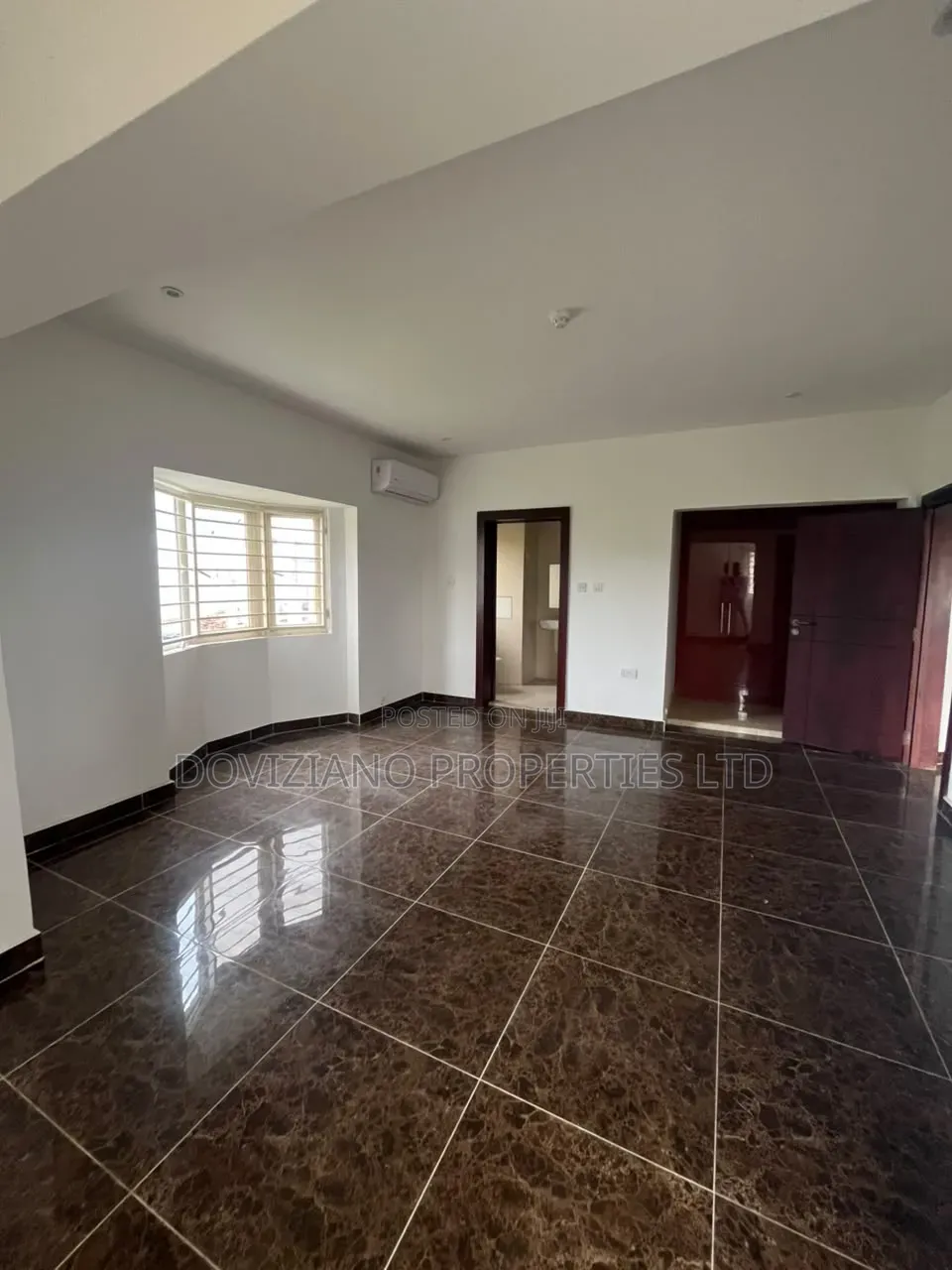 4bdrm Apartment in Banana Island for rent