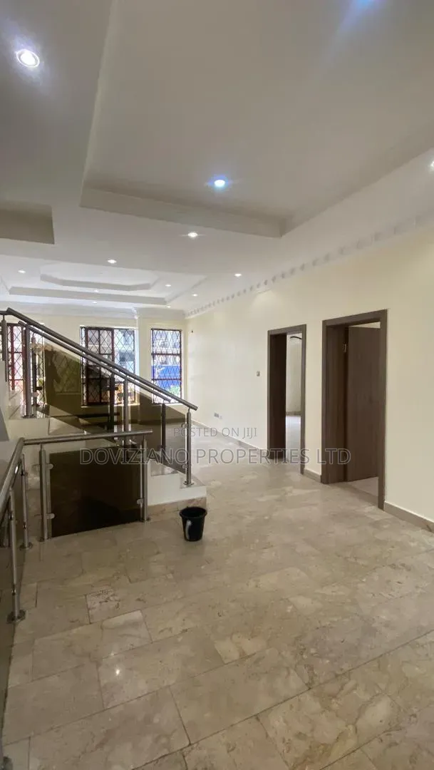 4bdrm Duplex in Banana Island for rent