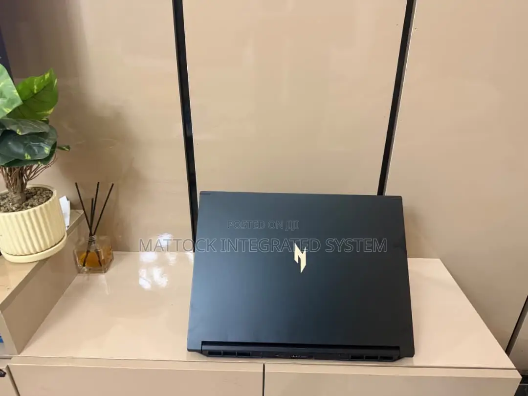 Laptop Acer Nitro V 16S 16GB AMD Ryzen 7 SSD 1T