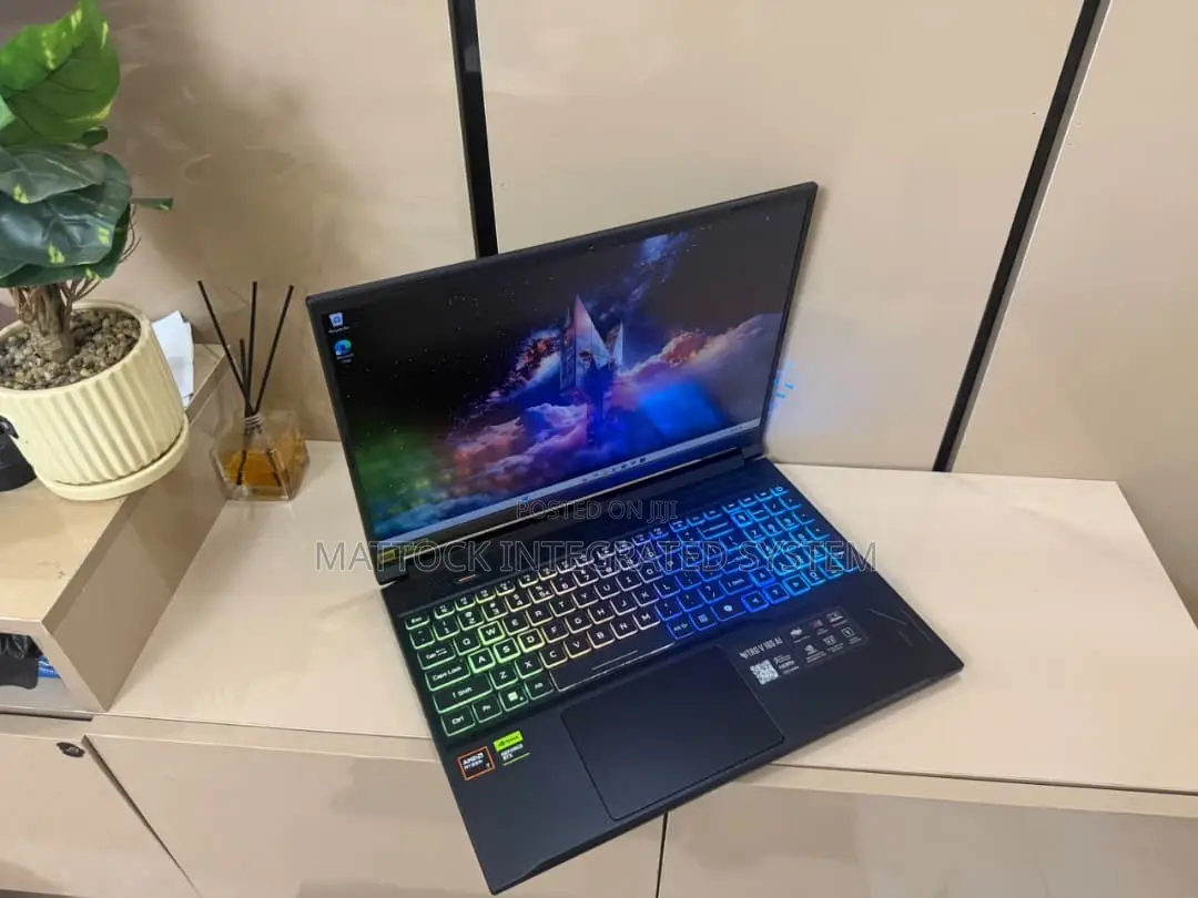 Laptop Acer Nitro V 16S 16GB AMD Ryzen 7 SSD 1T