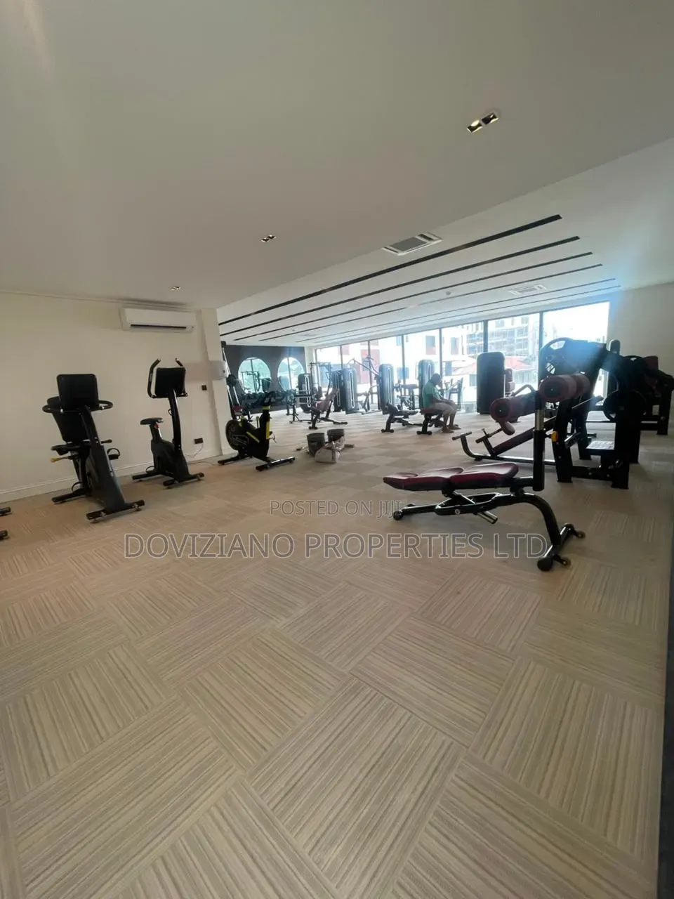 2bdrm Apartment in Lekki Phase 1 for rent