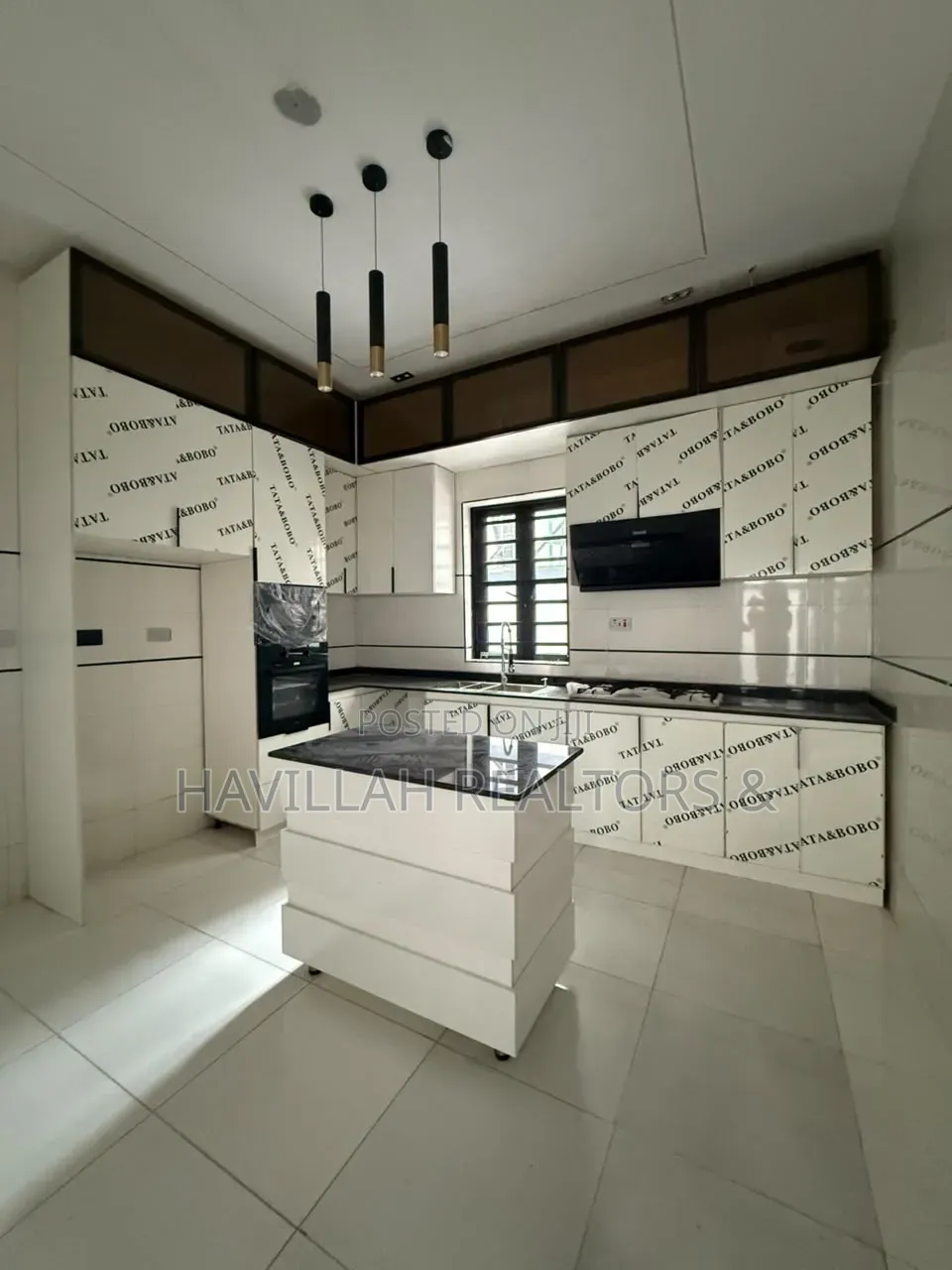 5bdrm Duplex in Sangotedo for sale