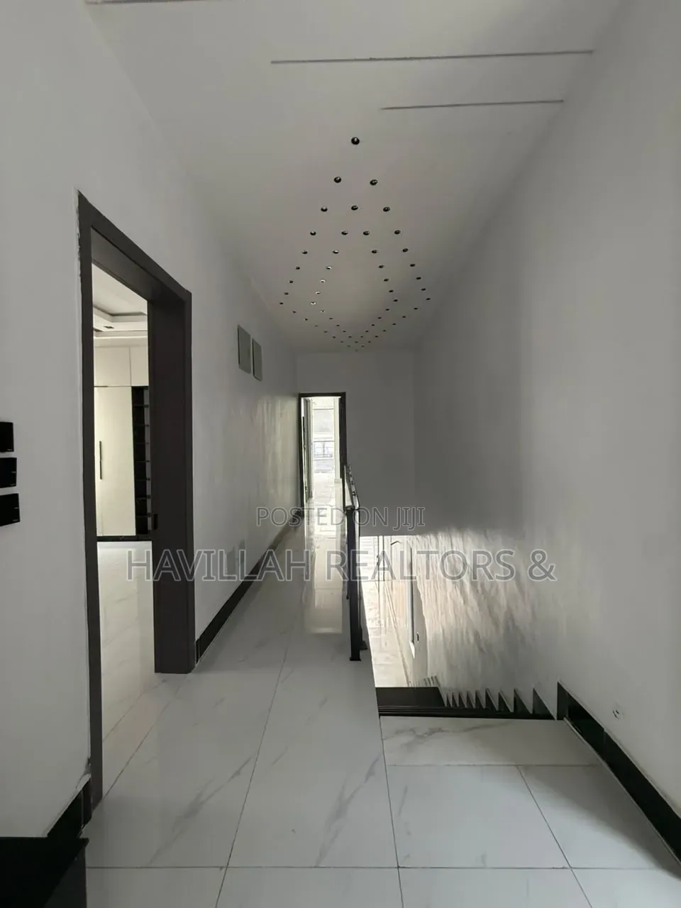 5bdrm Duplex in Sangotedo for sale