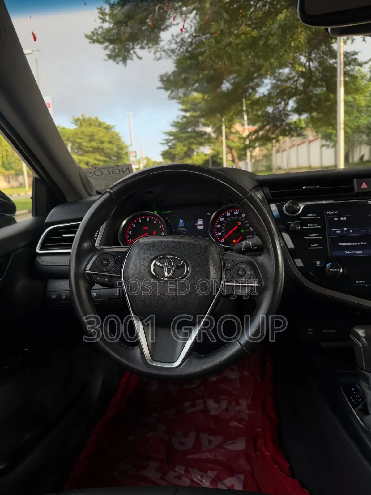 Toyota Camry 2018 Silver