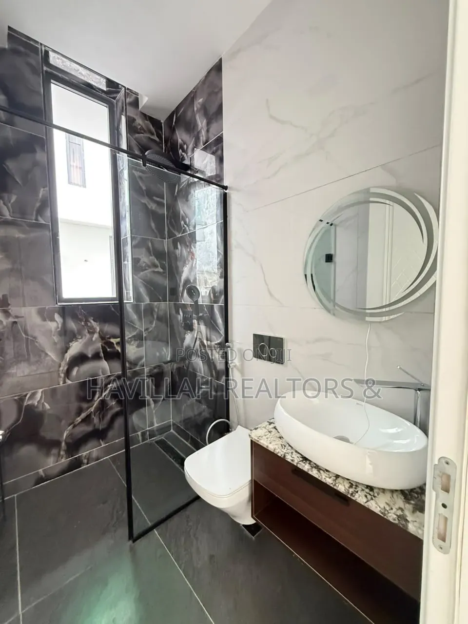 5bdrm Duplex in Ikate for sale