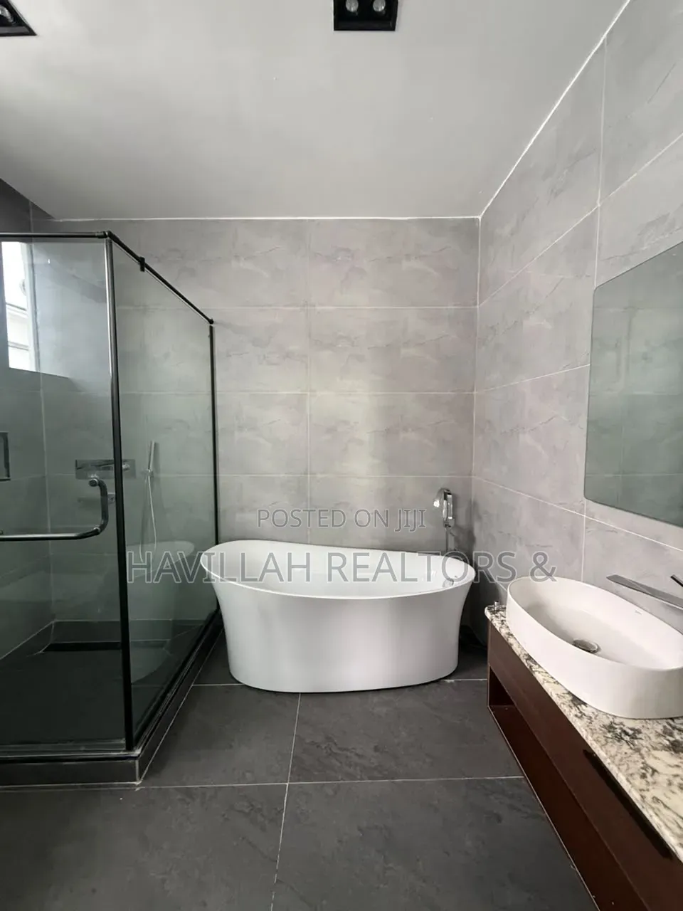 5bdrm Duplex in Ikate for sale