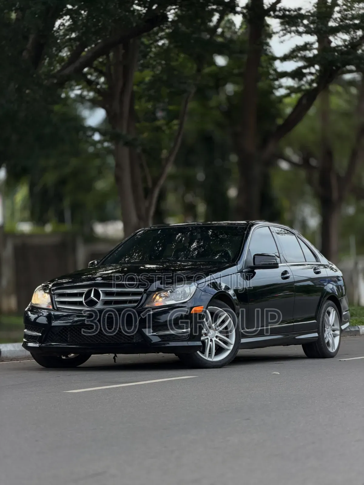 Mercedes-Benz C300 2013 Black