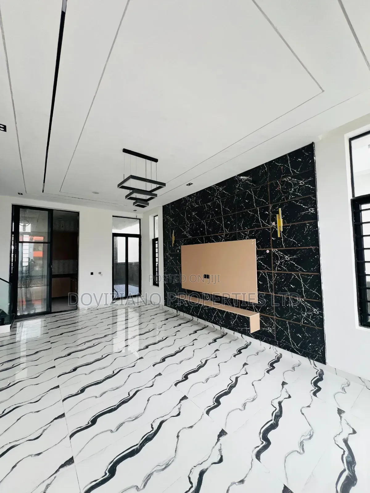 4bdrm Duplex in Ikota for sale