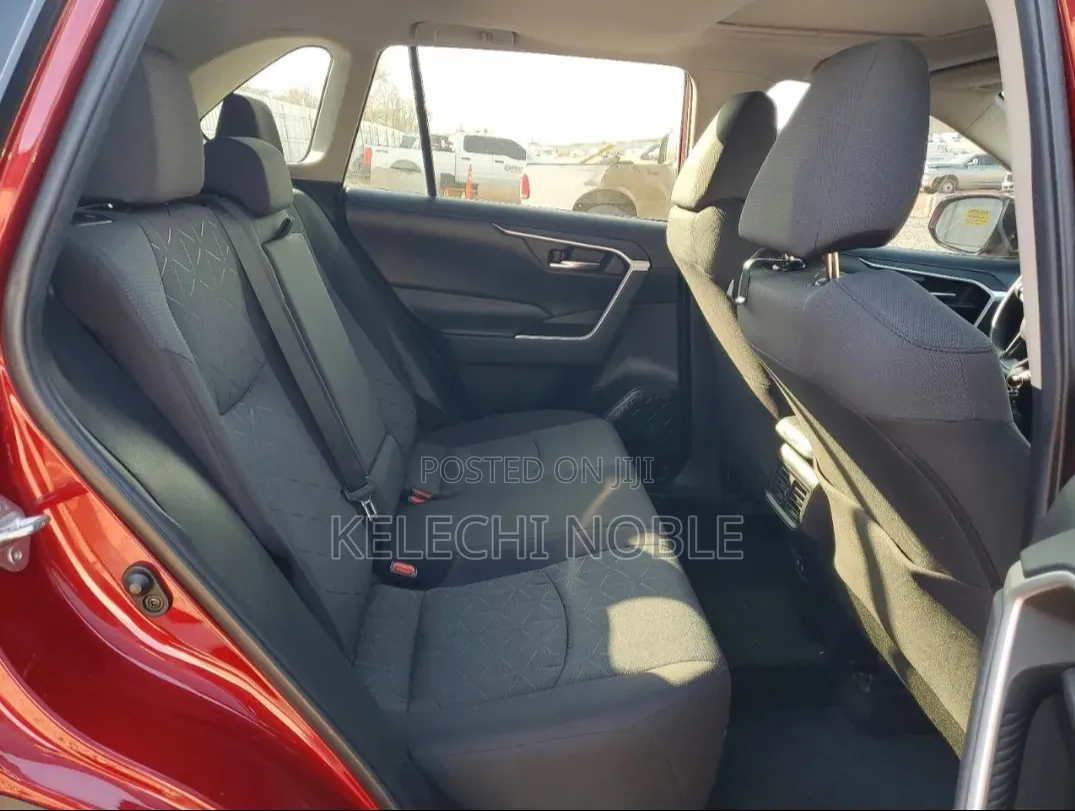 Toyota RAV4 XLE AWD 2020 Red