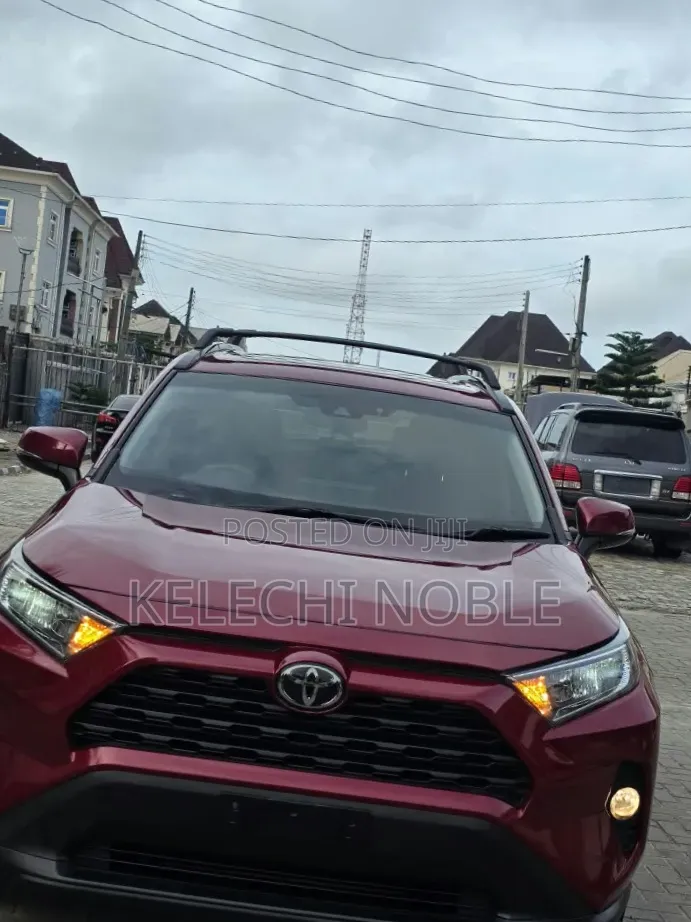Toyota RAV4 XLE AWD 2020 Red