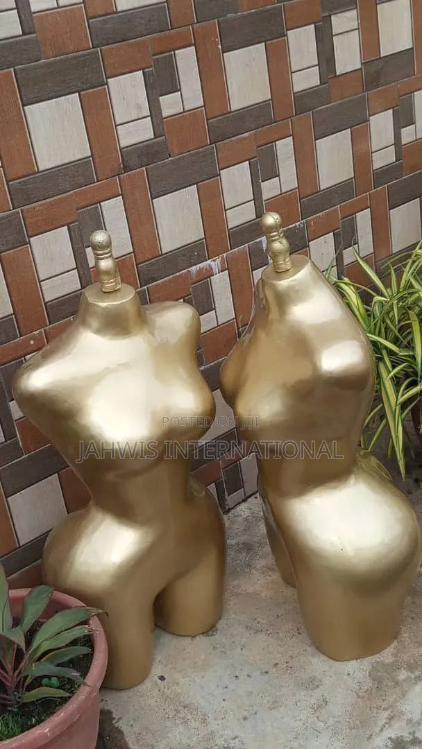 Beautifully Made BBL MANNEQUIN