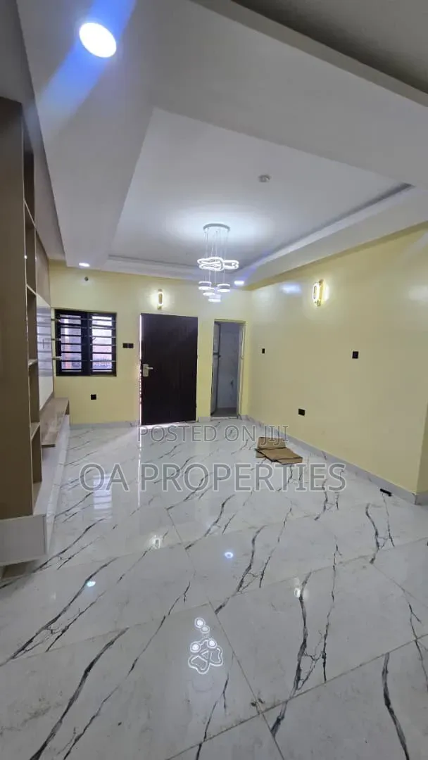 2bdrm Block of Flats in Alalubosa Gra Phase for rent