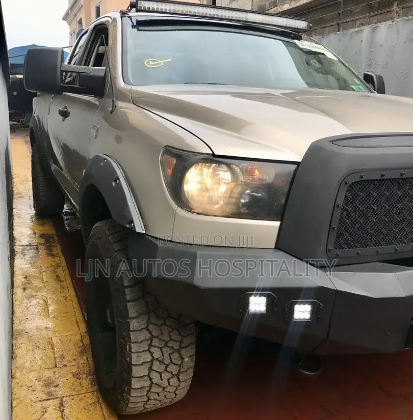Toyota Tundra Limited Crew Max 4x4 2007 Brown