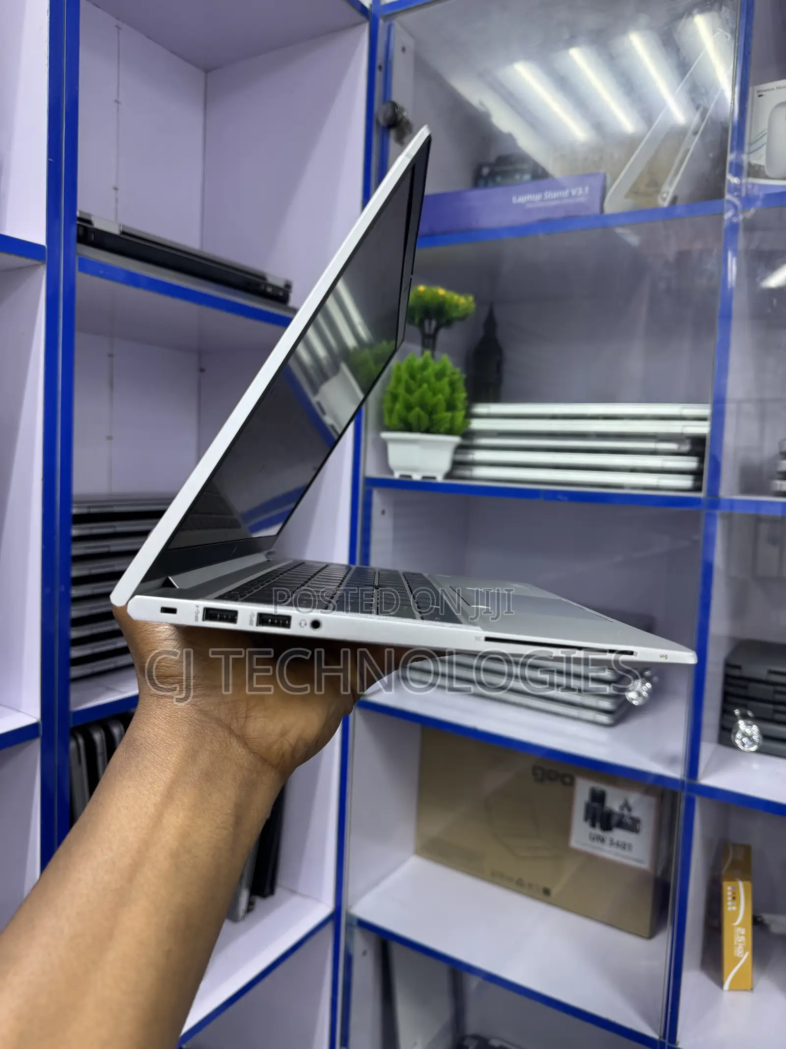 Laptop HP EliteBook 835 G7 16GB AMD Ryzen 3 SSD 256GB