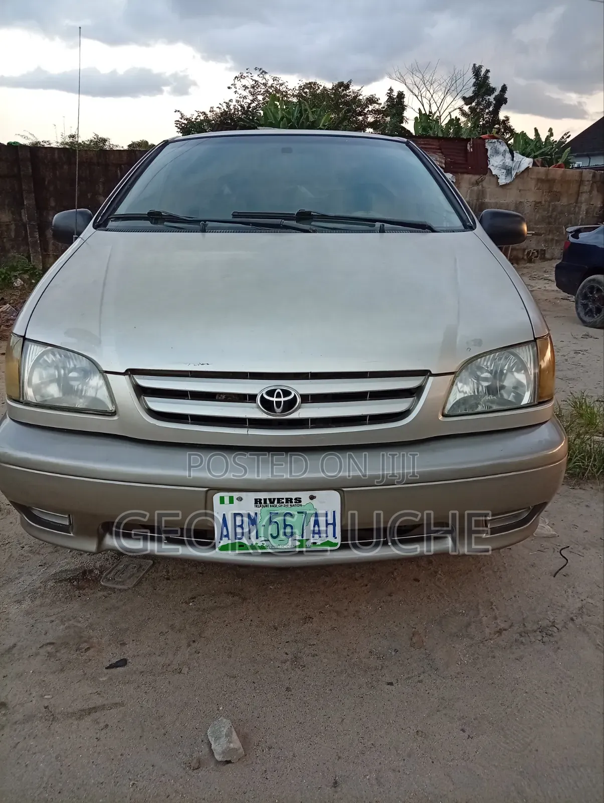 Toyota Sienna 2002 Gold