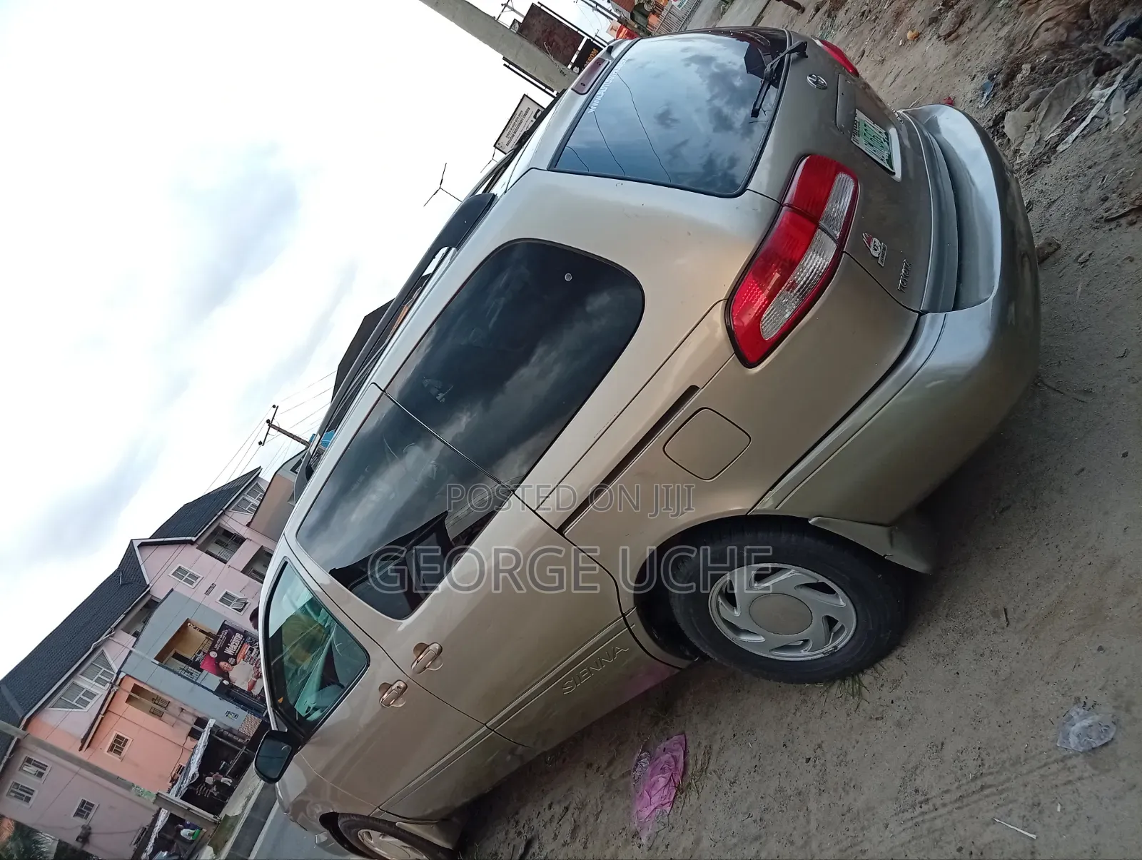 Toyota Sienna 2002 Gold
