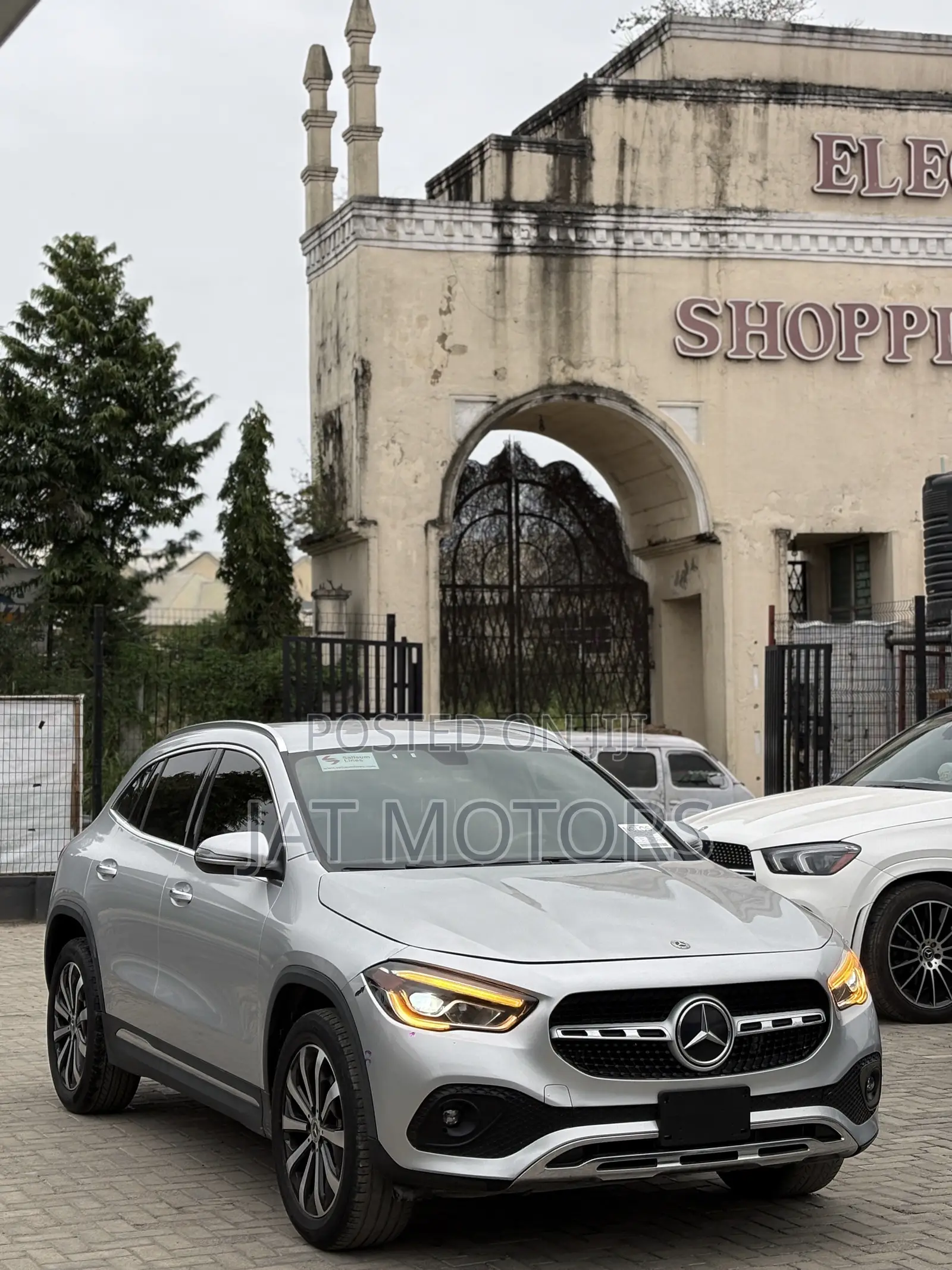 Mercedes-Benz GLA 250 2022 Silver