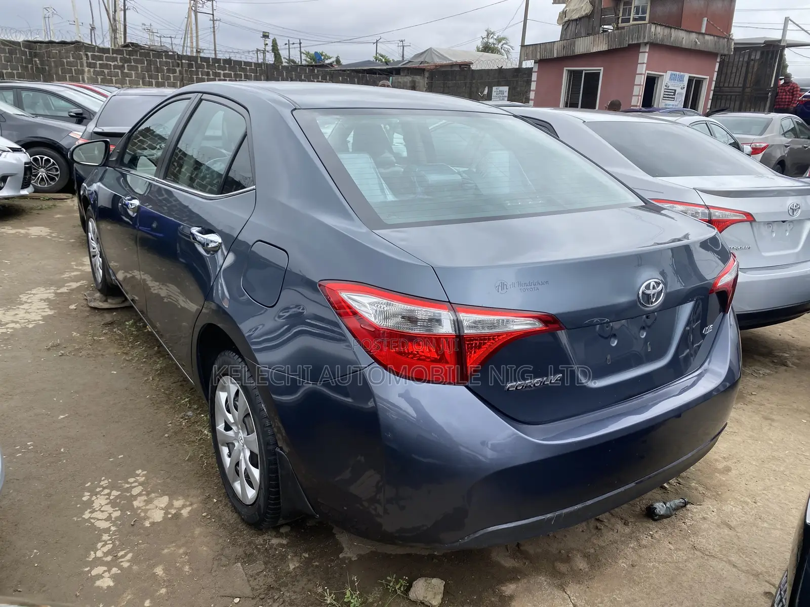 Toyota Corolla LE 4dr Sedan (1.8L 4cyl CVT) 2015 Gray