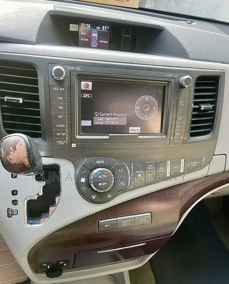 Toyota Sienna XLE 7 Passenger Mobility 2012 Gray