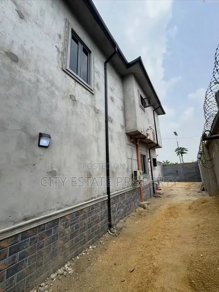 3bdrm Duplex in Eneka, Obio-Akpor for sale