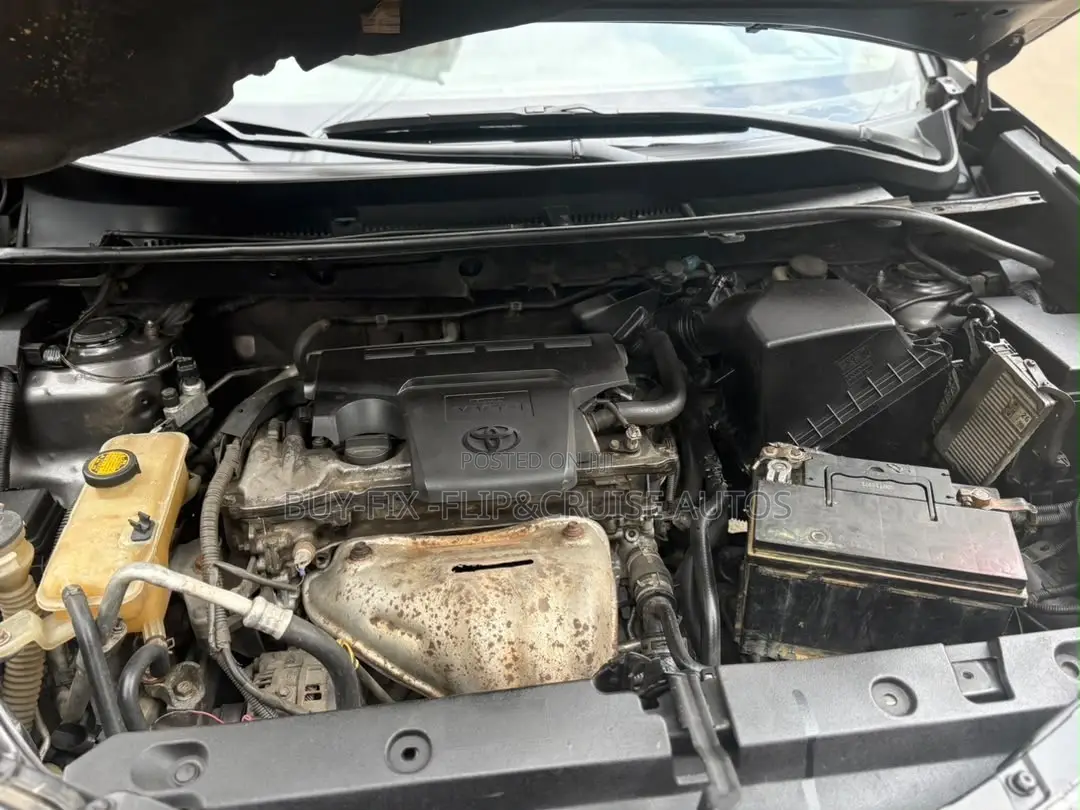 Toyota RAV4 LE 4dr SUV (2.5L 4cyl 6A) 2014 Gray