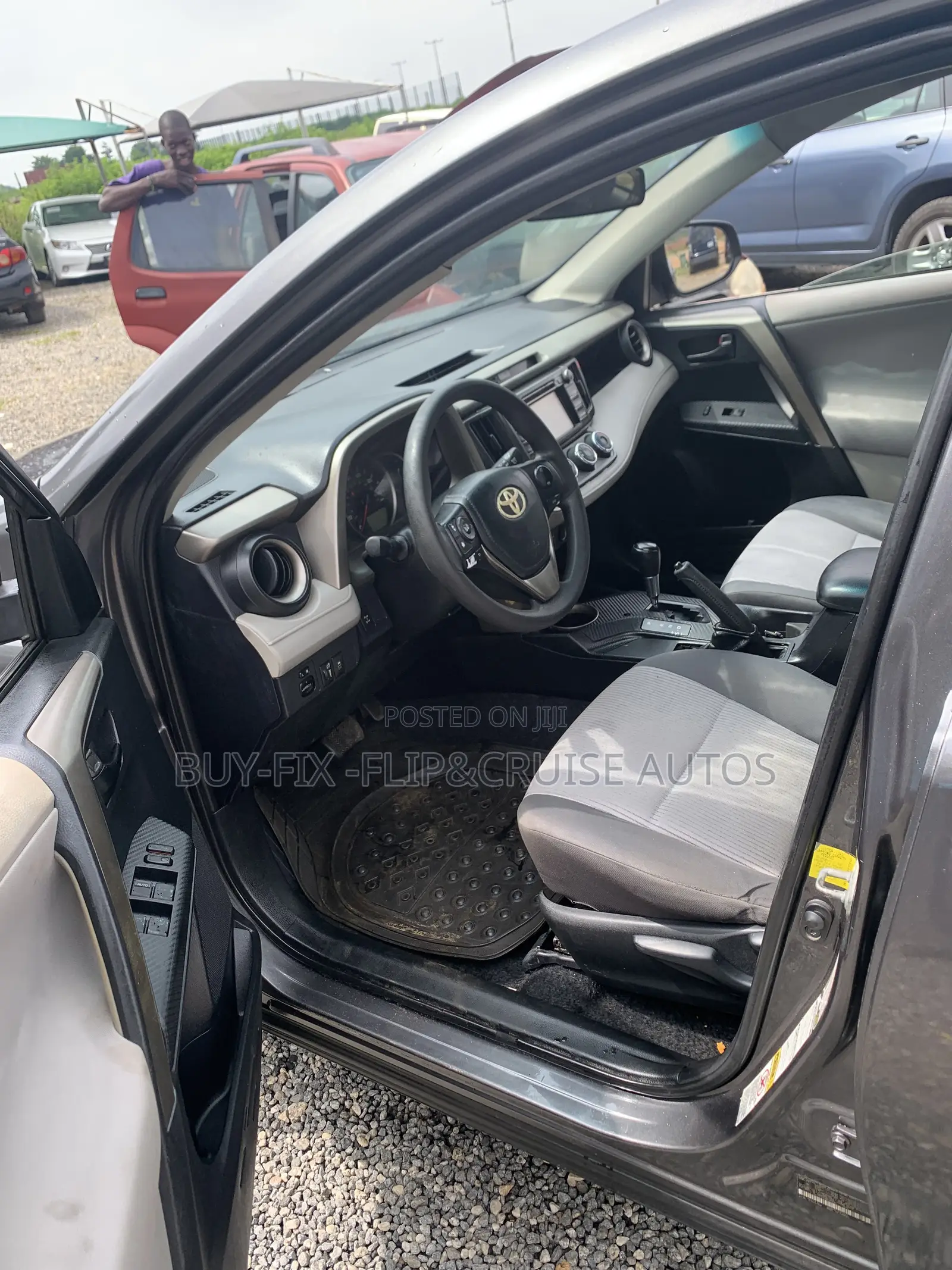 Toyota RAV4 LE 4dr SUV (2.5L 4cyl 6A) 2014 Gray