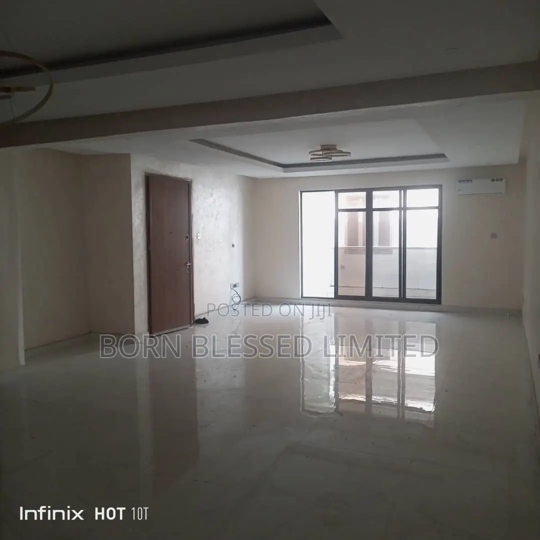3bdrm Block of Flats in Old Ikoyi for rent