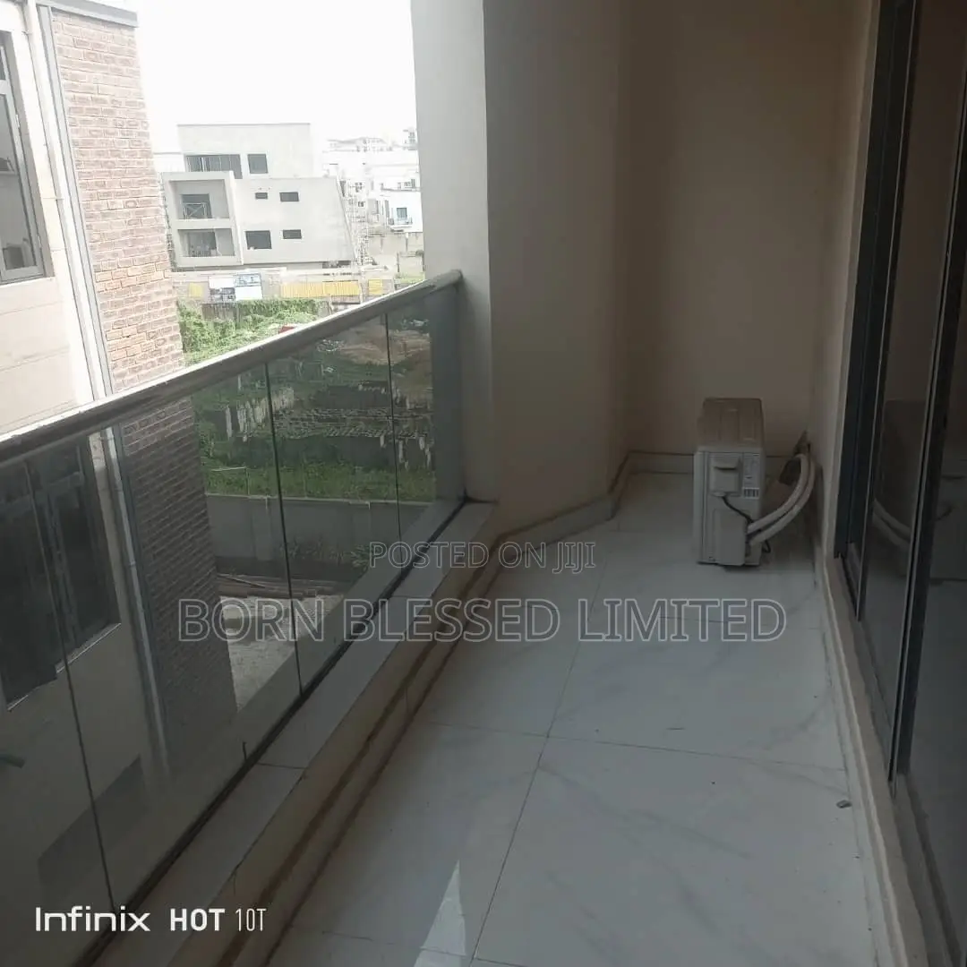 3bdrm Block of Flats in Old Ikoyi for rent