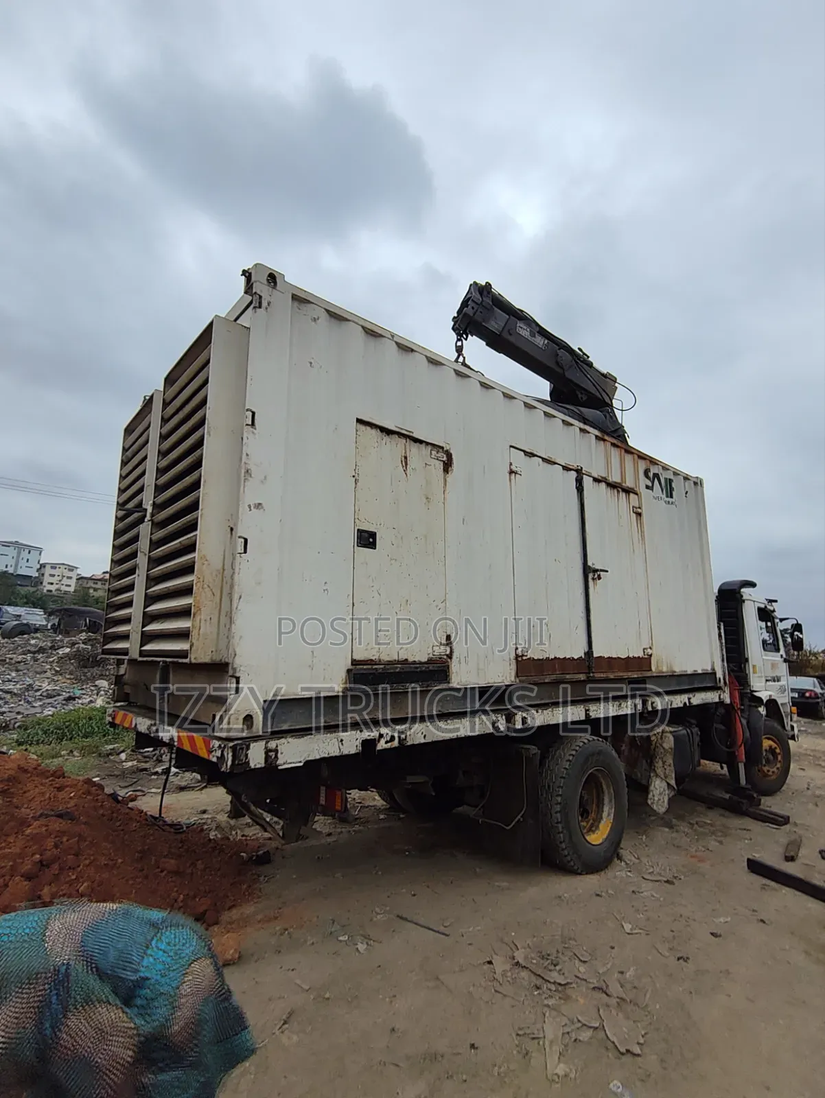 Self Loader Truck Available for Rental
