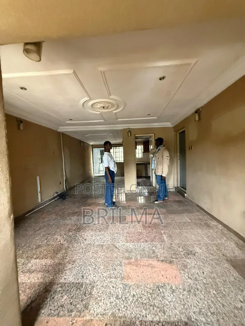 3bdrm Block of Flats in Maitama for sale