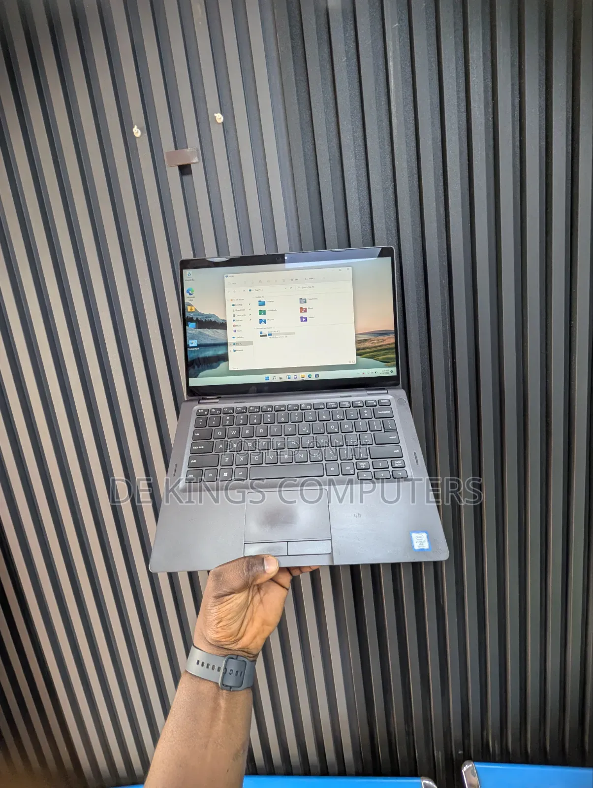 Laptop Dell Latitude 5300 2-in-1 8GB Intel Core i7 SSD 256GB