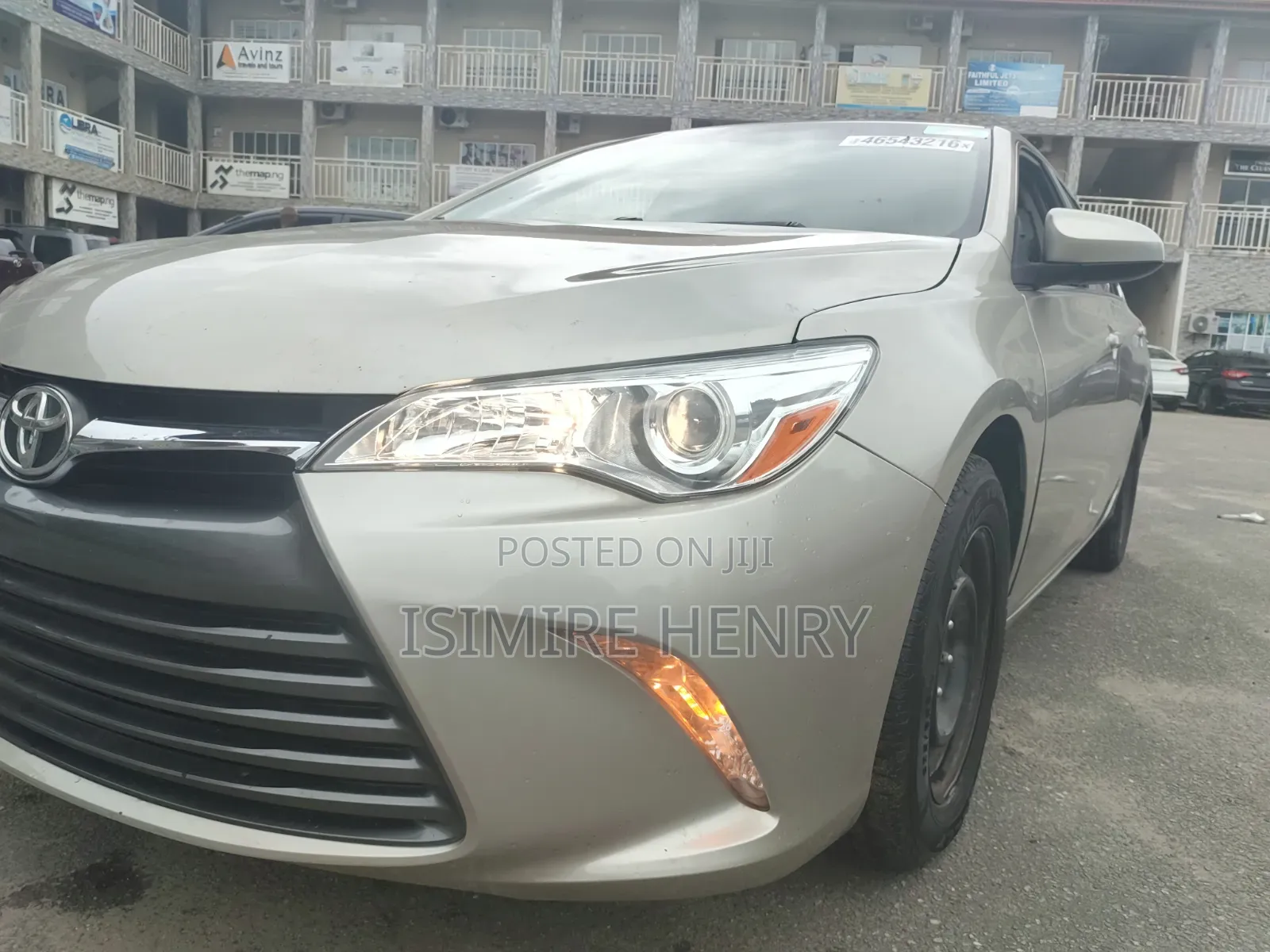 Toyota Camry 2016 Gold