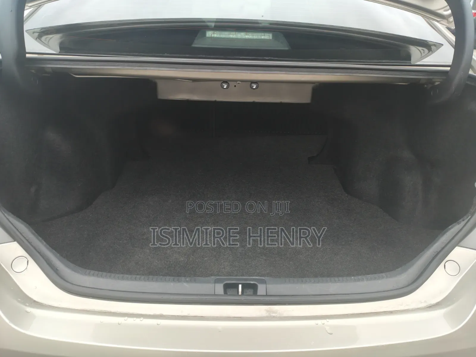 Toyota Camry 2016 Gold