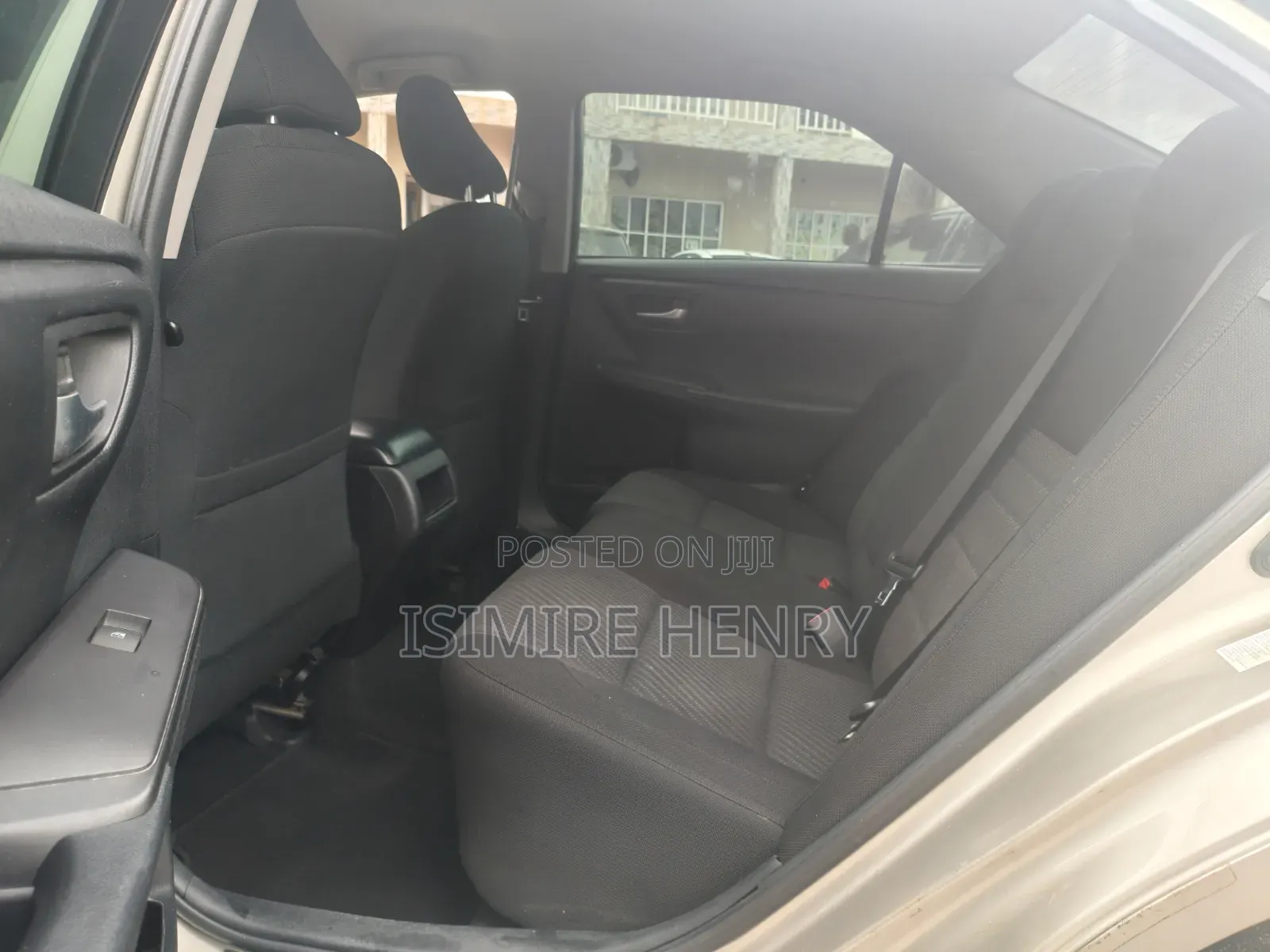 Toyota Camry 2016 Gold