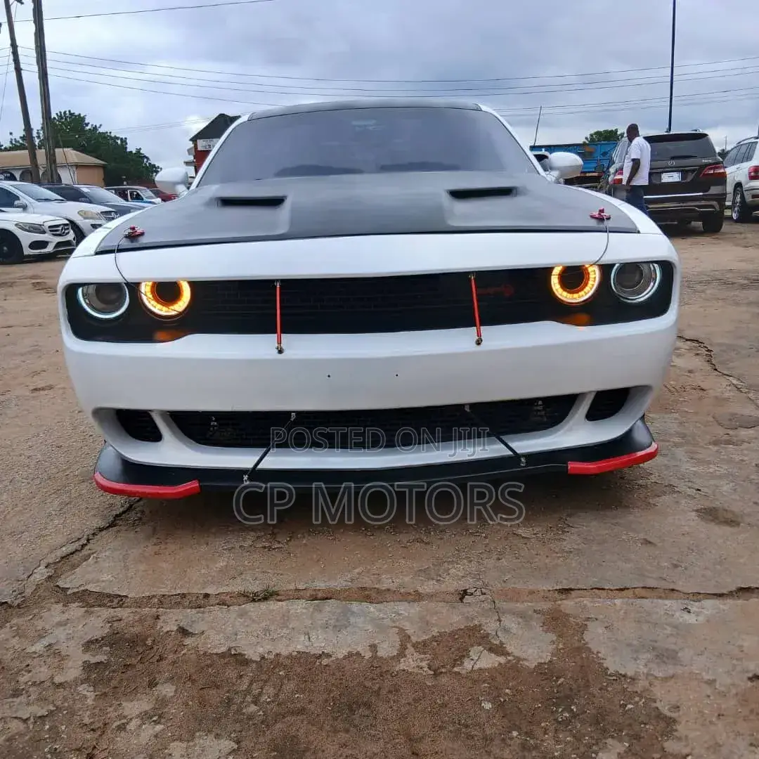 Dodge Challenger 2017 White