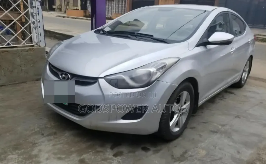 Hyundai Elantra GLS Sedan FWD (1.8L 4cyl 6A) 2013 Silver