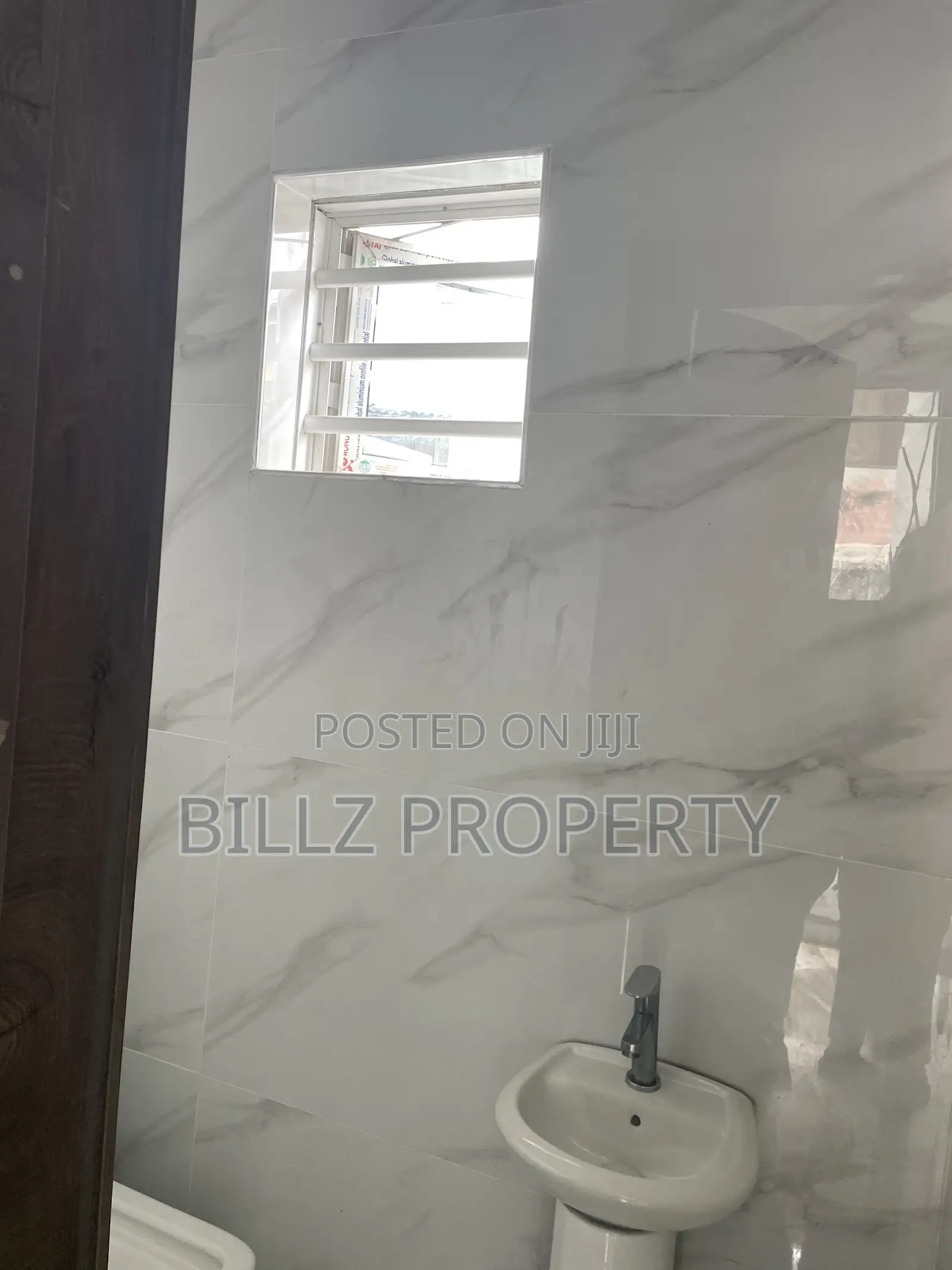 Furnished 4bdrm Duplex in Coker Estate, Ajayi Road for sale