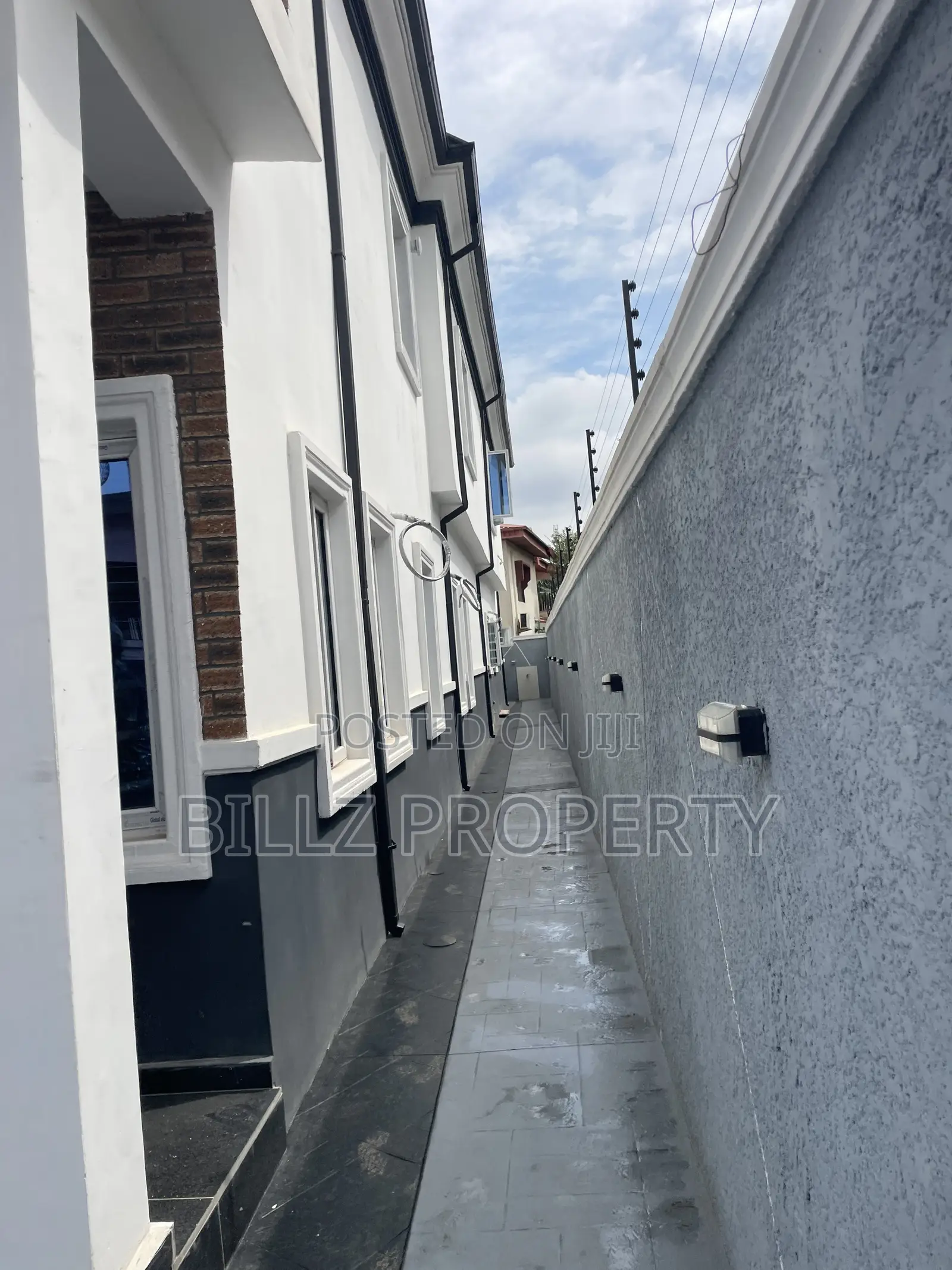 Furnished 4bdrm Duplex in Coker Estate, Ajayi Road for sale