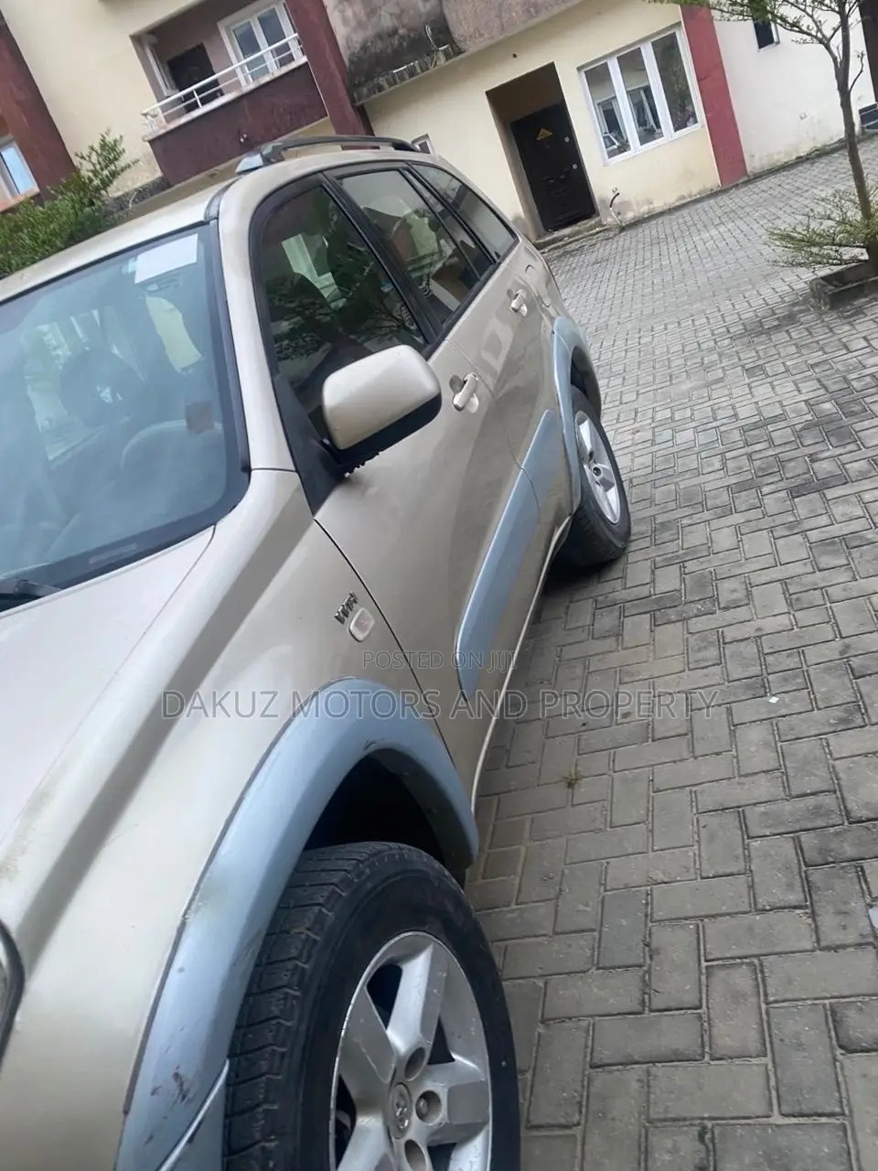 Toyota RAV4 2005 Gold