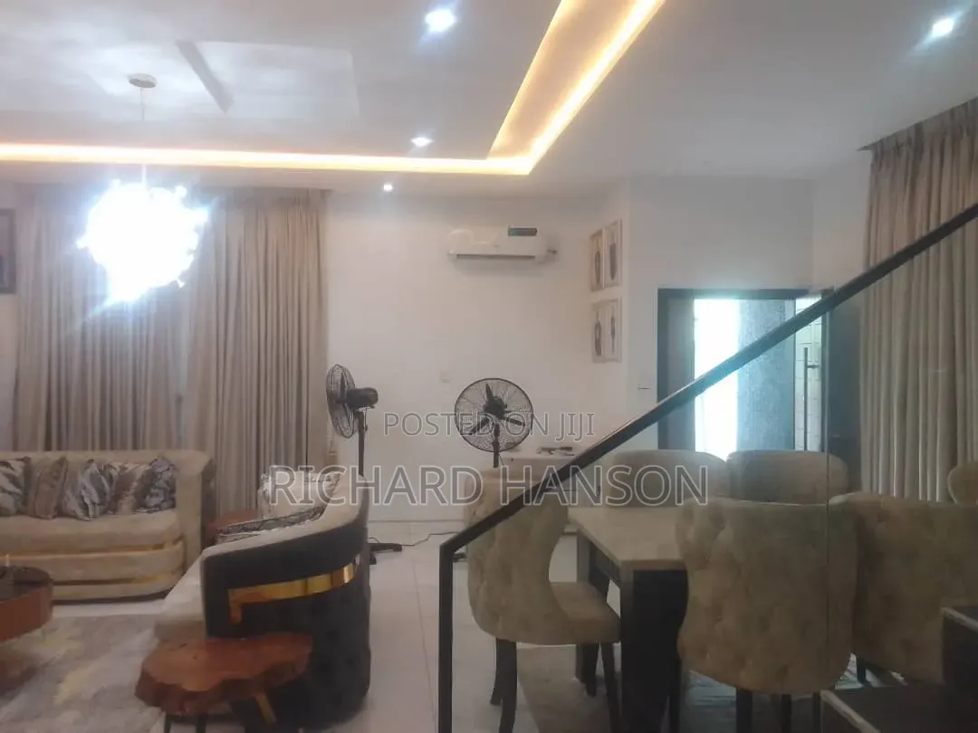 4bdrm Duplex in Non Flooded, Thomas Estate for sale