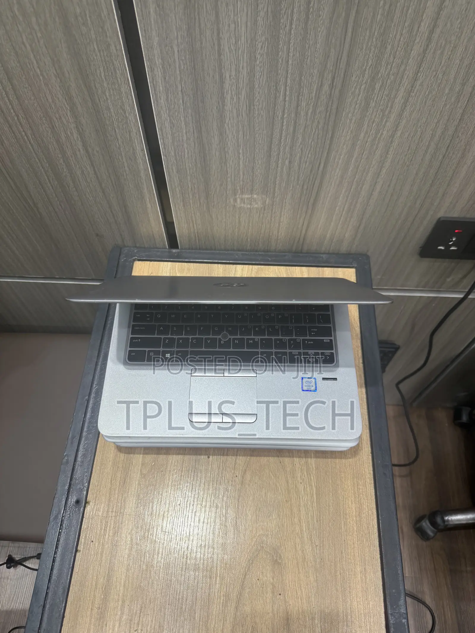 Laptop HP EliteBook 820 G3 8GB Intel Core i5 HDD+SSD 500GB