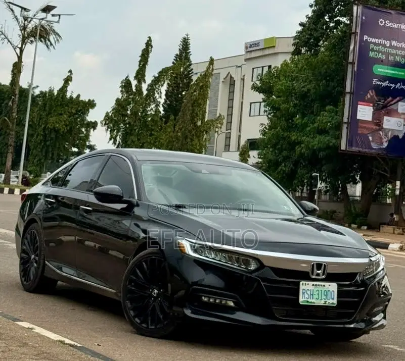 Honda Accord Touring 2.0T 2018 Black