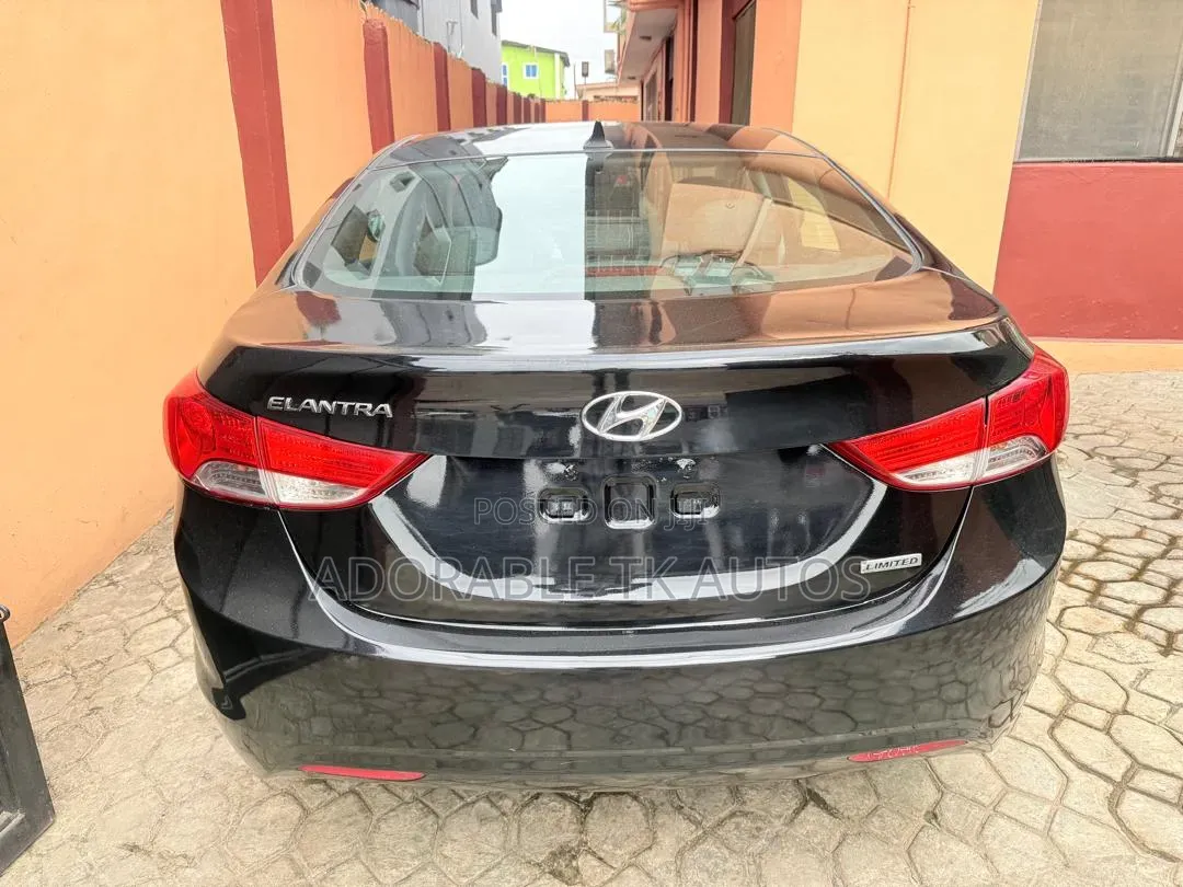 Hyundai Elantra 2014 Black
