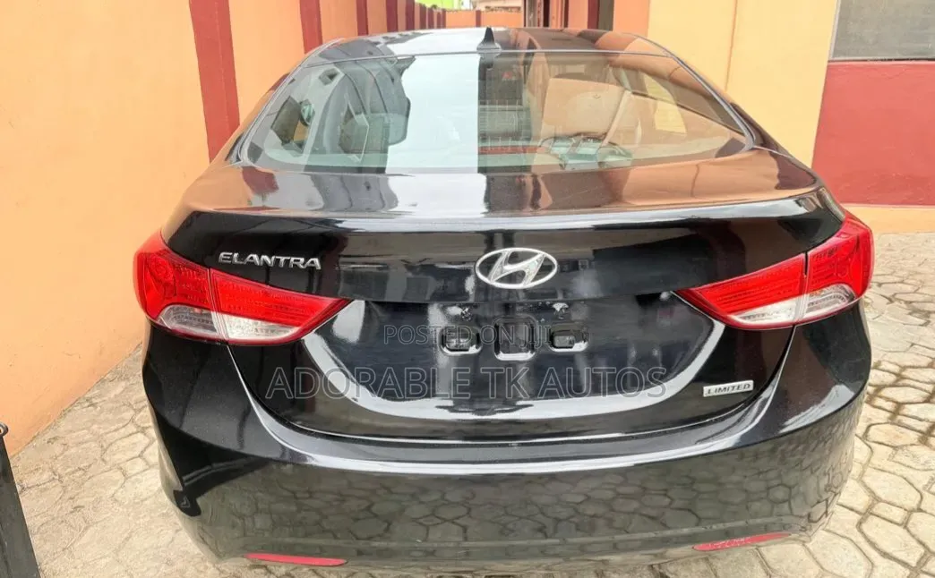 Hyundai Elantra 2014 Black