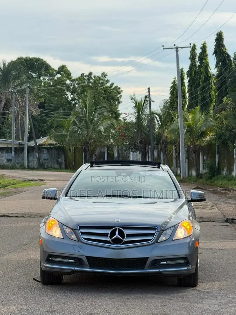 Mercedes-Benz E350 Base 2dr Coupe RWD (3.5L 6cyl 7A) 2013 Gray