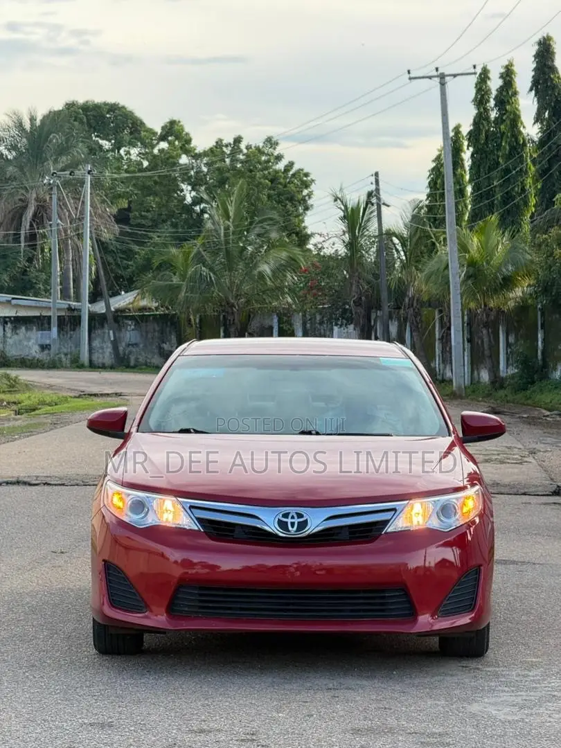 Toyota Camry 2014 Red