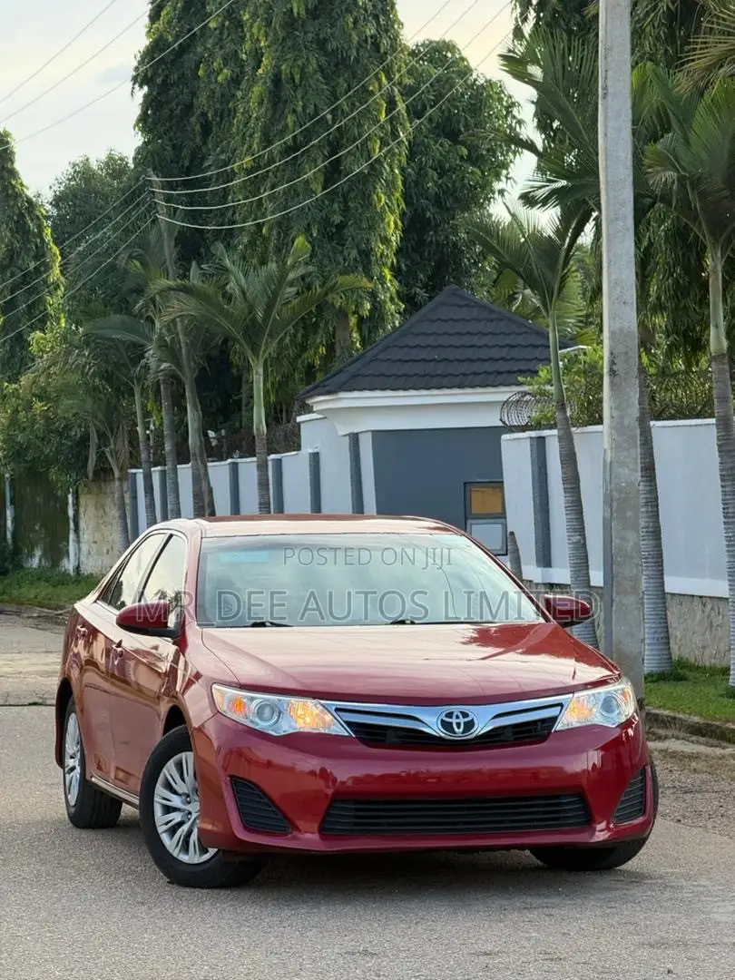 Toyota Camry 2014 Red