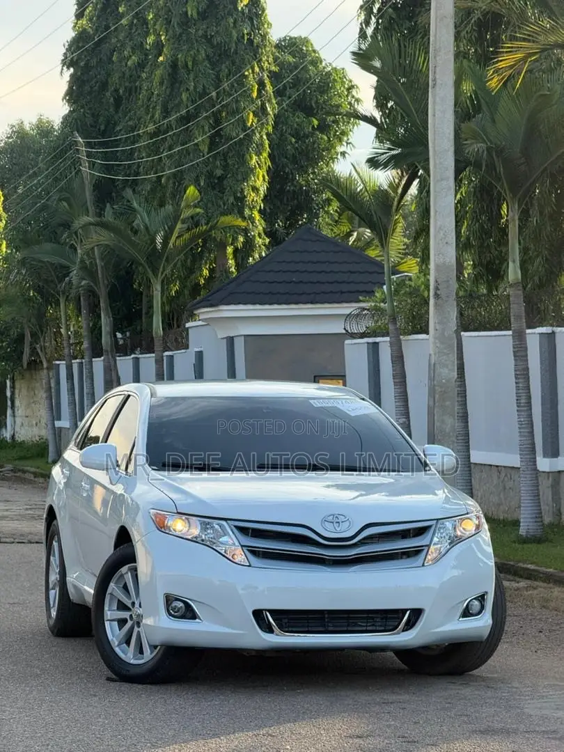 Toyota Venza 2010 White